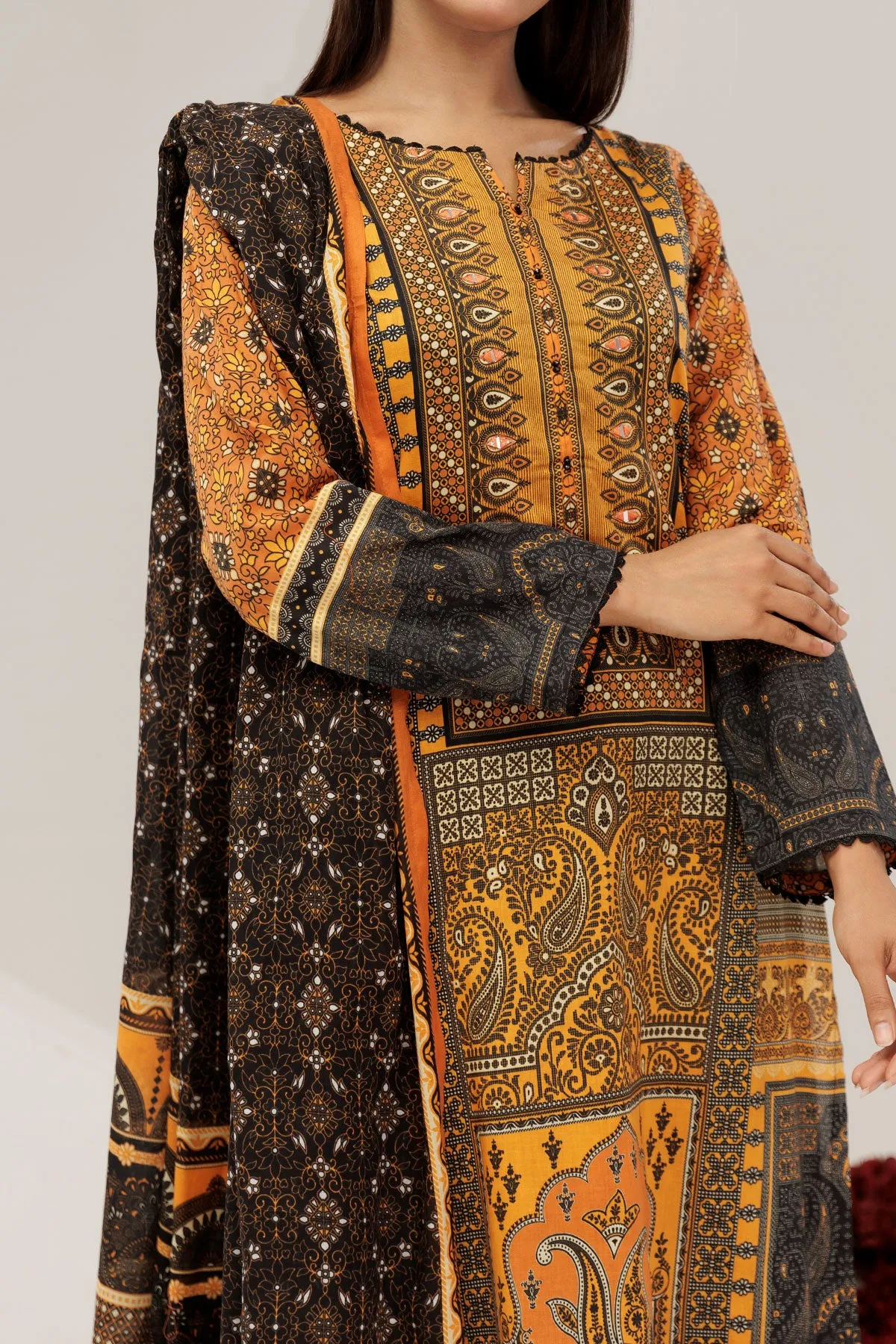 3 PIECE UNSTITCHED LAWN | UN-DPC-348