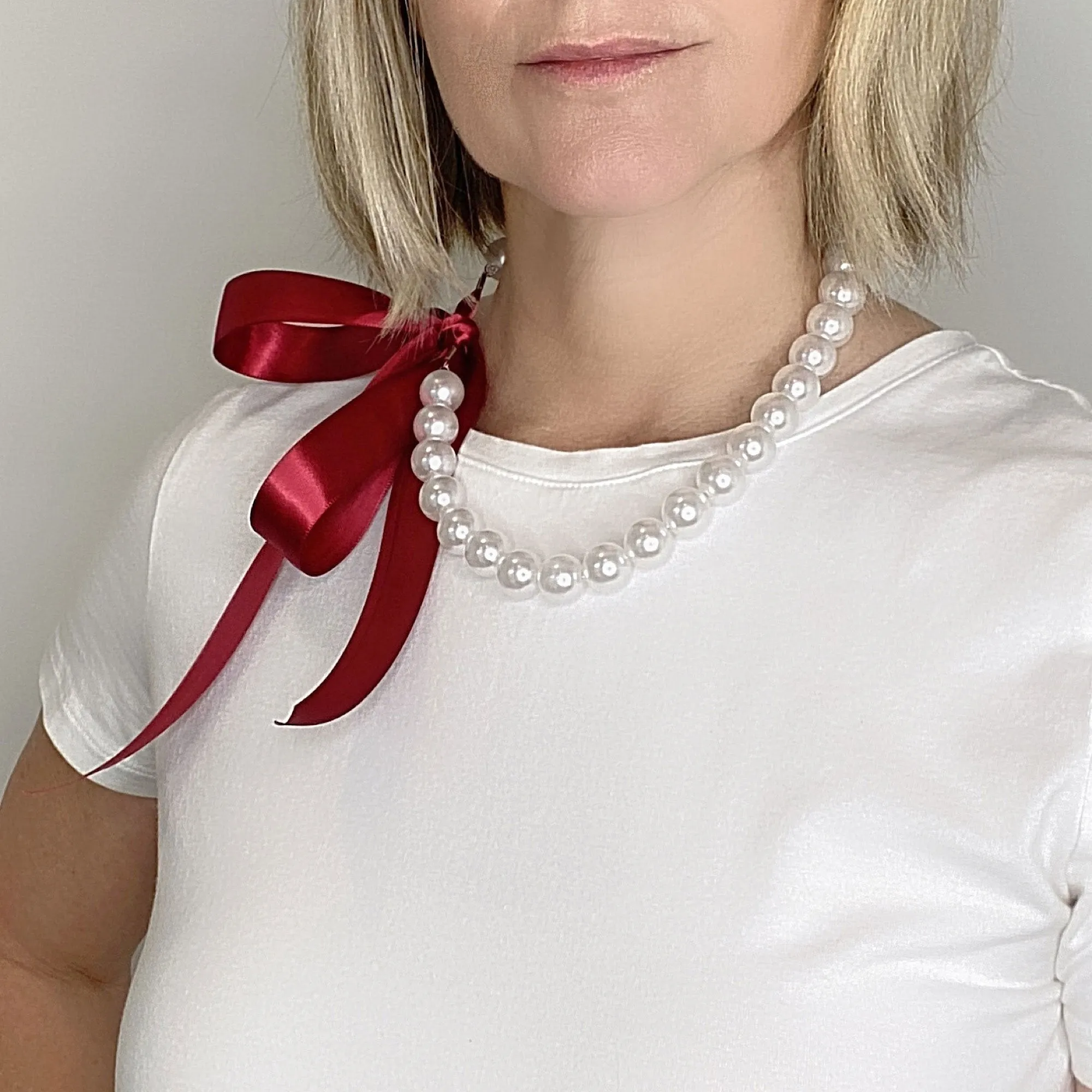 DOTTY red ribbon pearl necklace