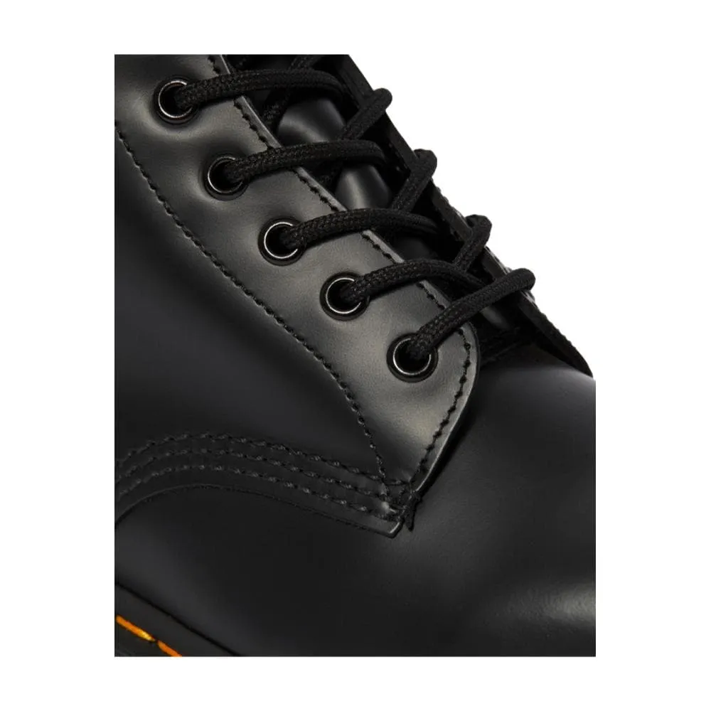 DR. MARTENS CLASSIC 8 EYE BOOT-BLACK