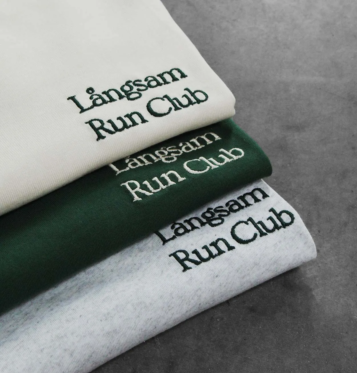 Lngsam Run Club Embroidered Logo T-Shirt in Ecru