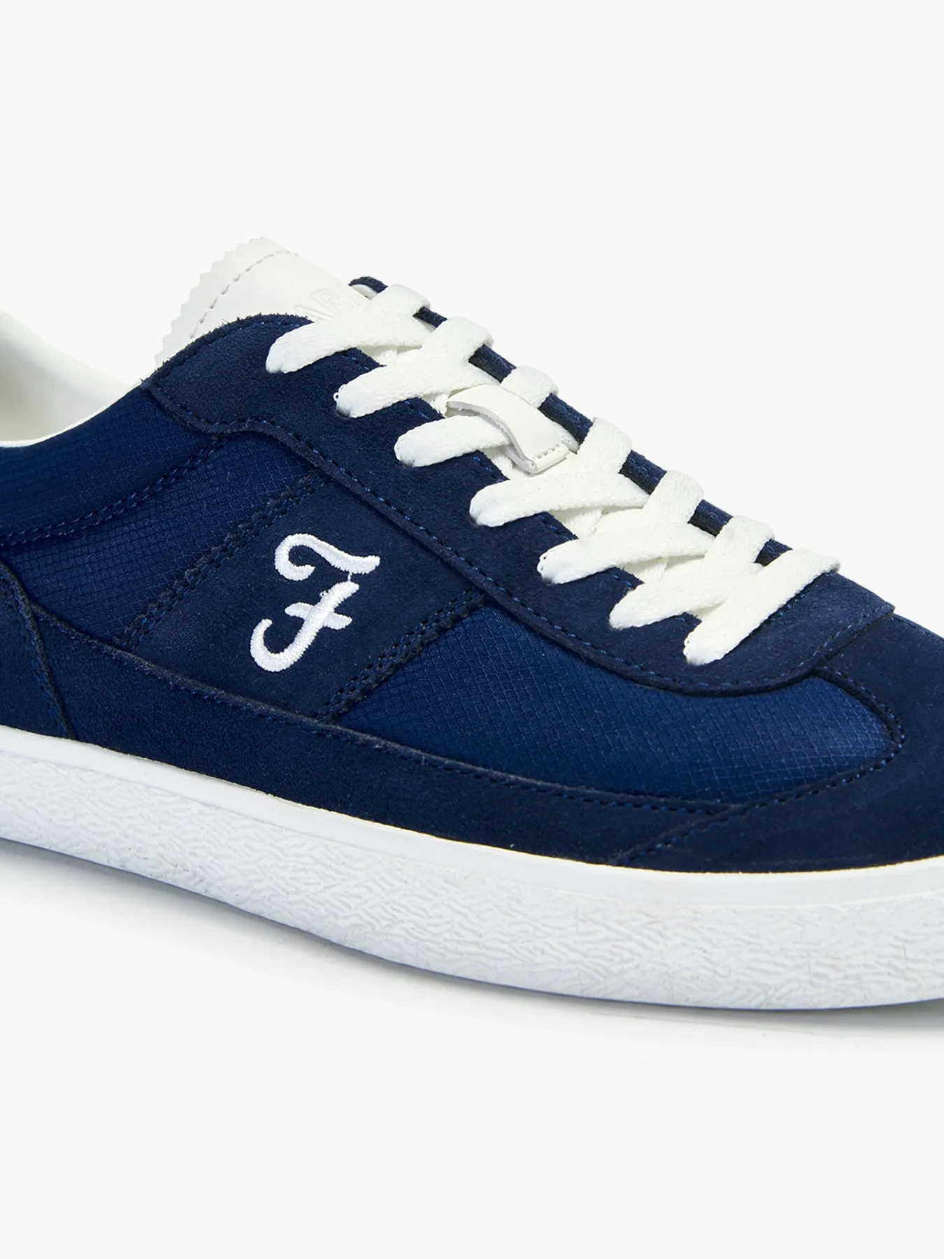 Stanton Trainer In Navy