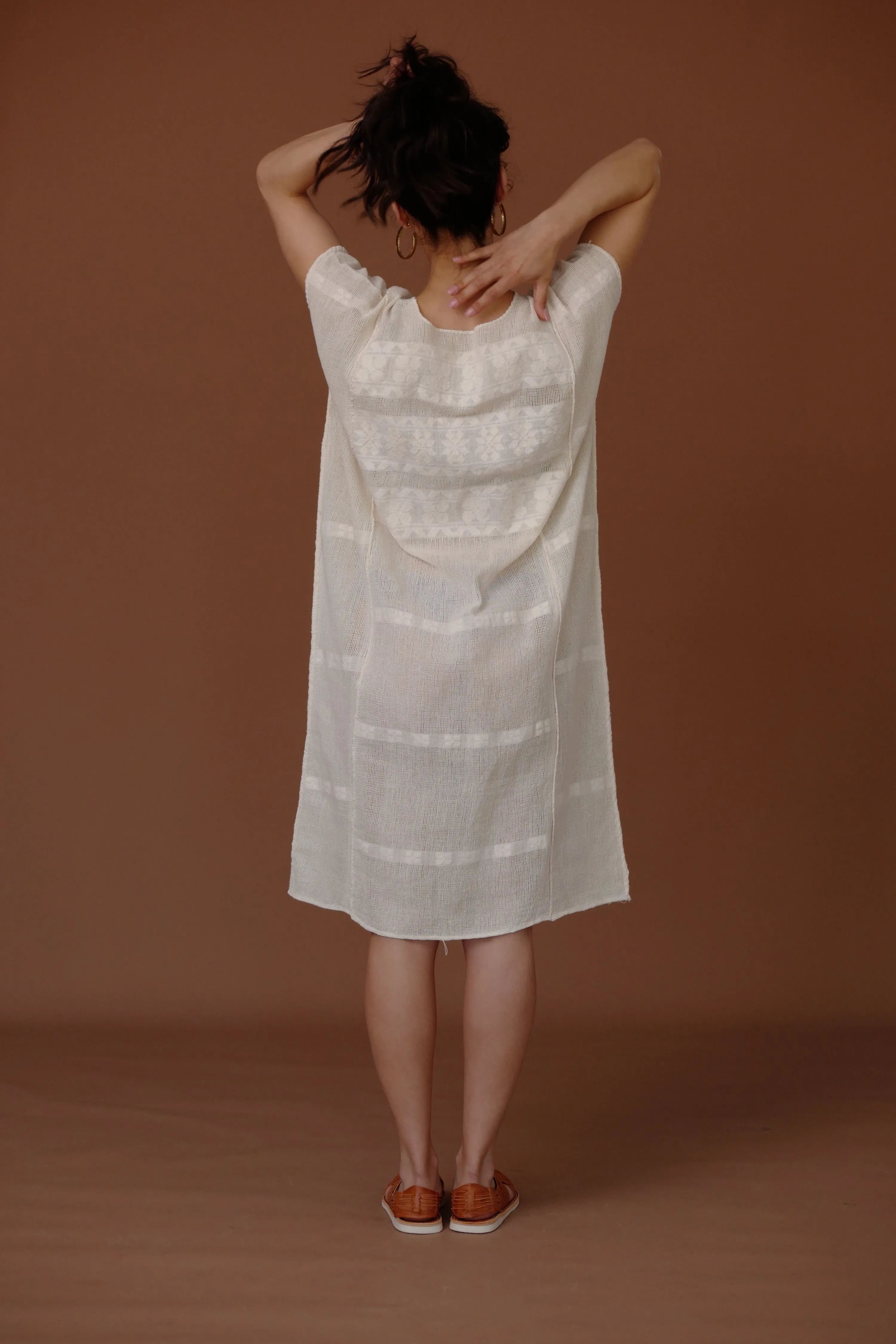 WOVEN HUIPIL DRESS / WHITE ON WHITE